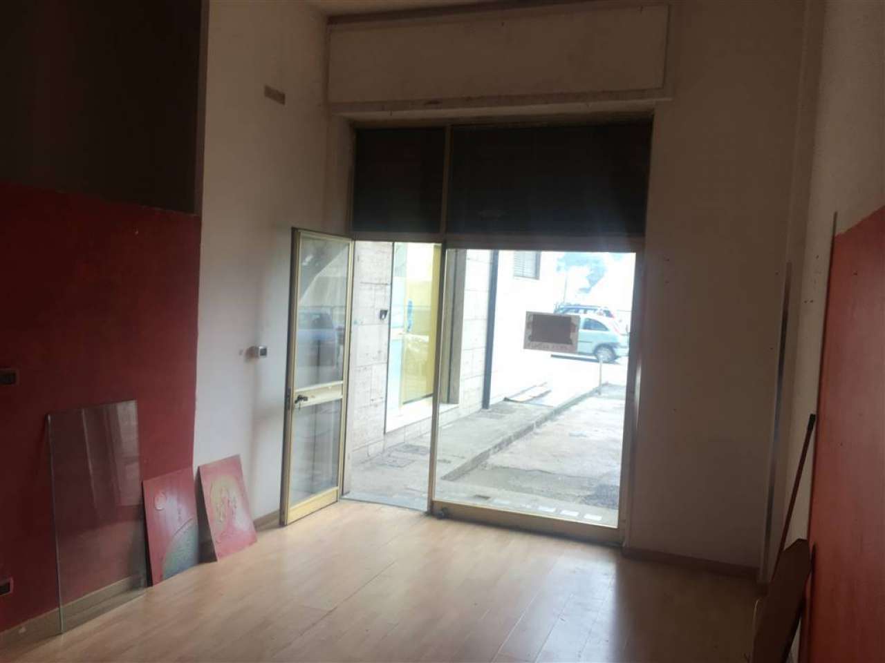 Negozio - Loc.Com. AVELLINO affitto   via morelli e silvati FIRST HOUSE s.r.l.