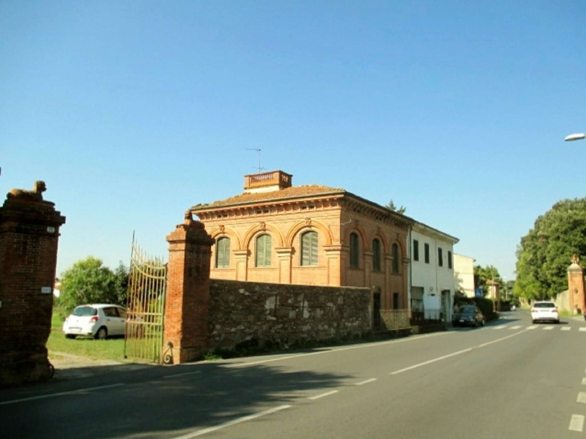 Villa Trifamiliare LUCCA vendita  ARANCIO per Sant'Alessio Sabrina Neglia