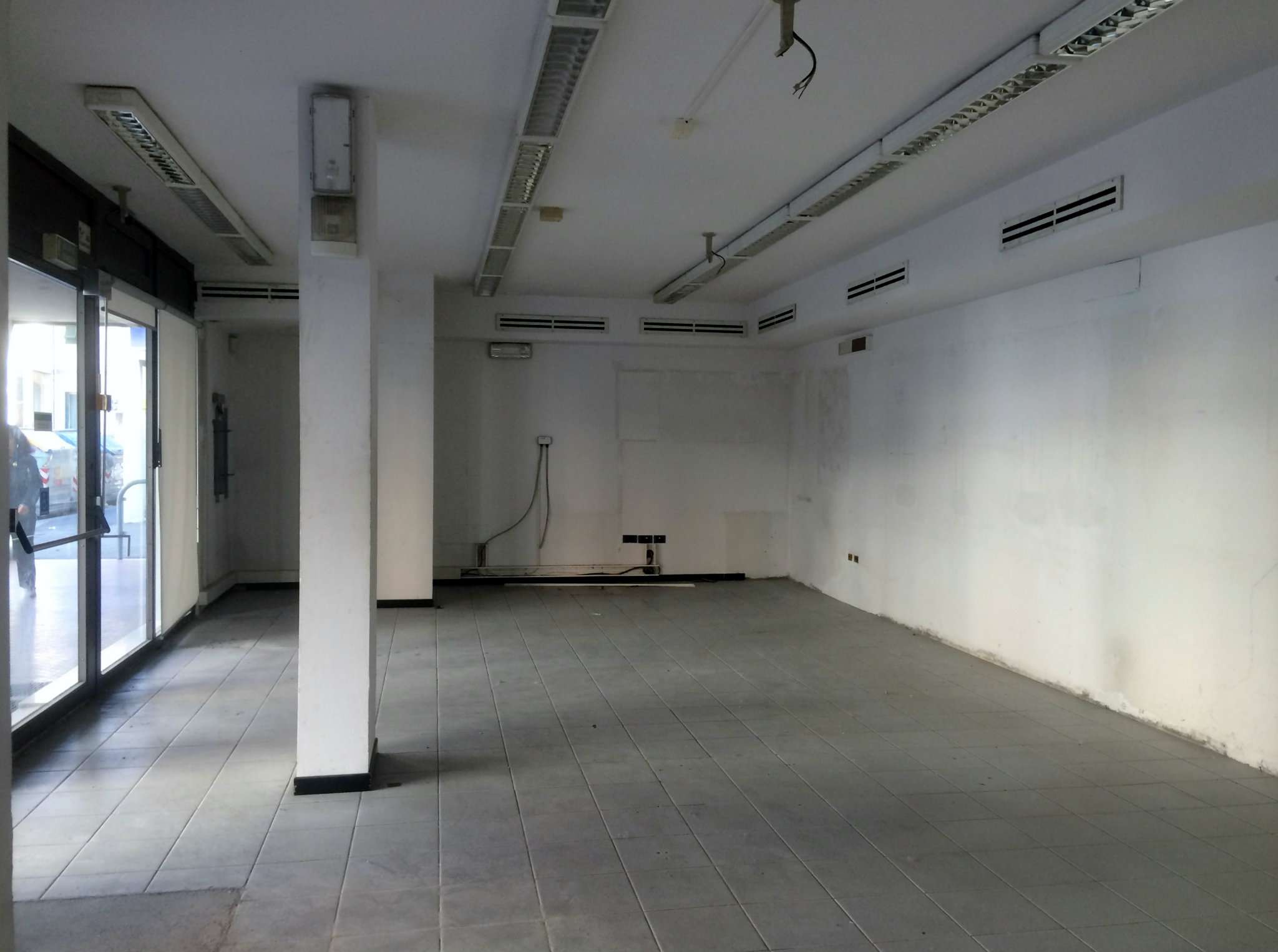 Negozio - Loc.Com. FIRENZE affitto  CASTELLO Locchi Sabrina Neglia