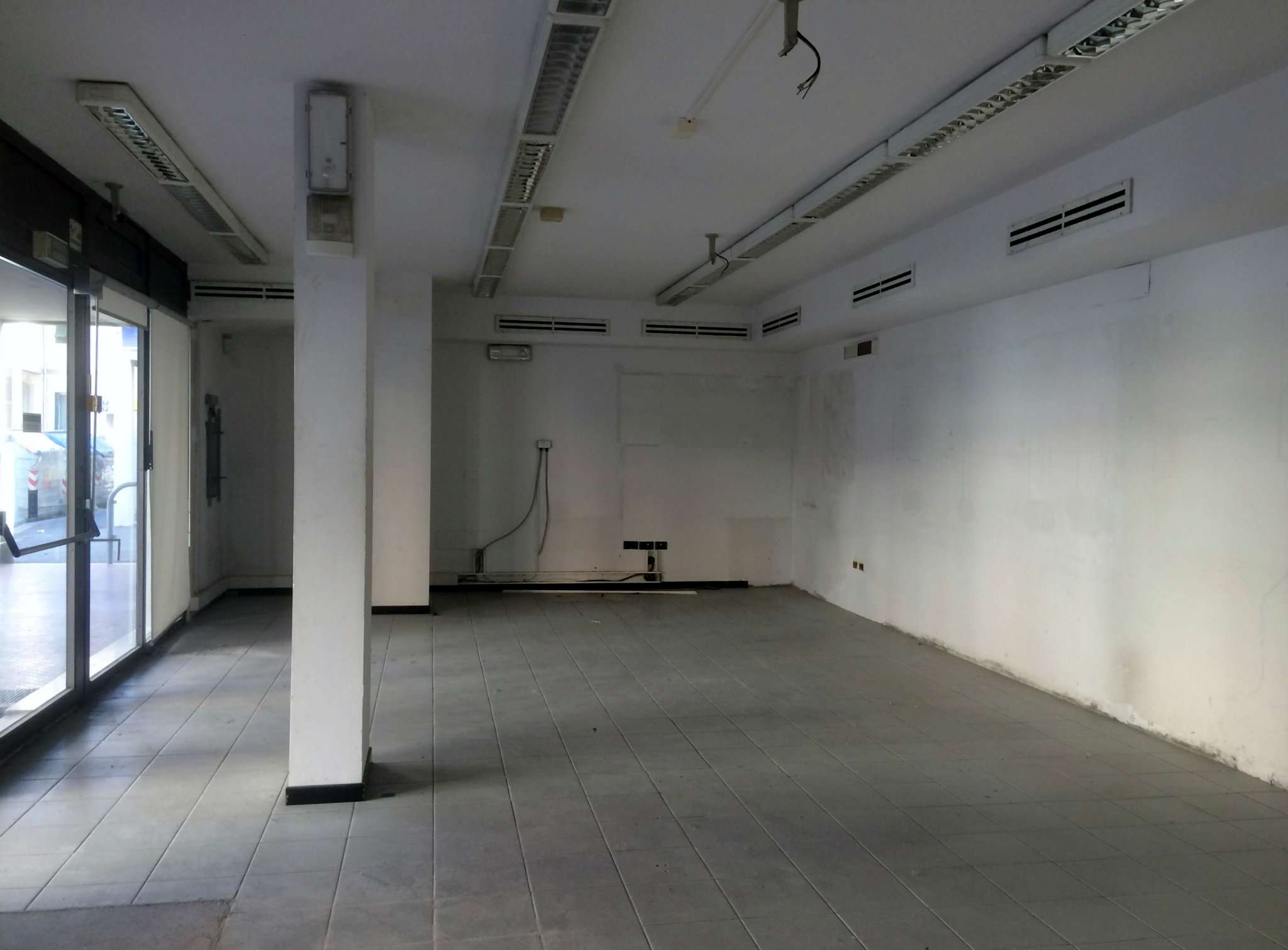 Negozio - Loc.Com. FIRENZE affitto  CASTELLO Locchi Sabrina Neglia