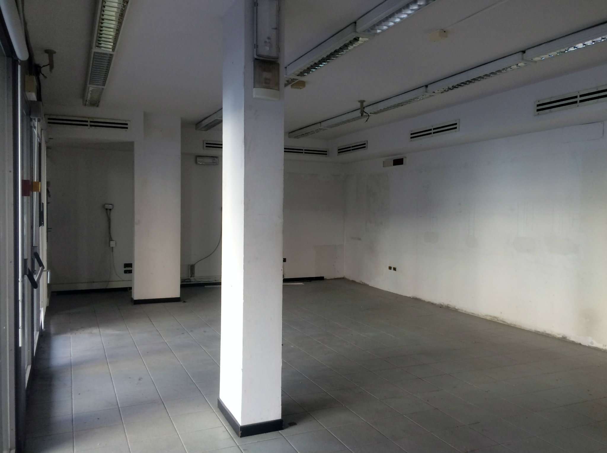 Negozio - Loc.Com. FIRENZE affitto  CASTELLO Locchi Sabrina Neglia