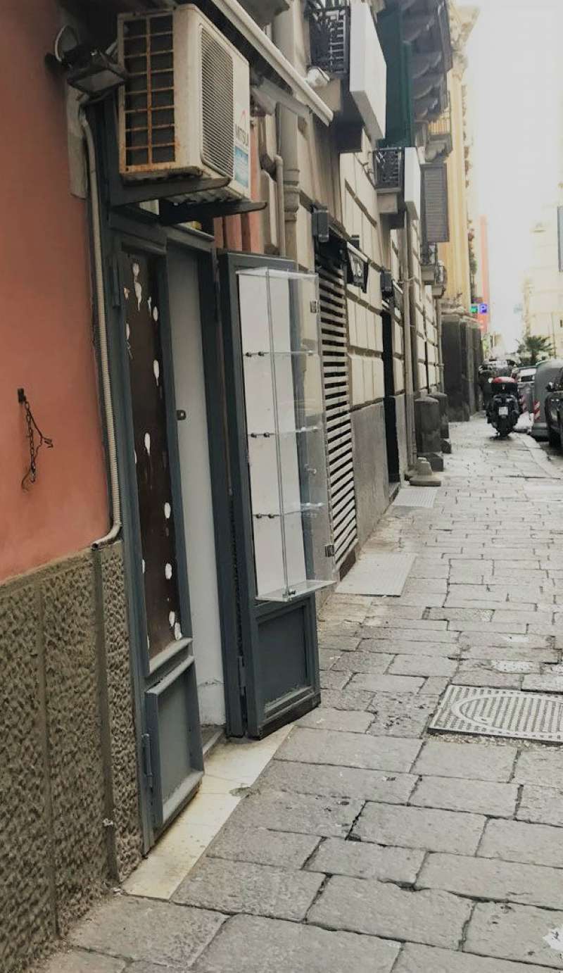 Negozio - Loc.Com. NAPOLI vendita  SAN FERDINANDO chiatamone Lombardo Salvatore