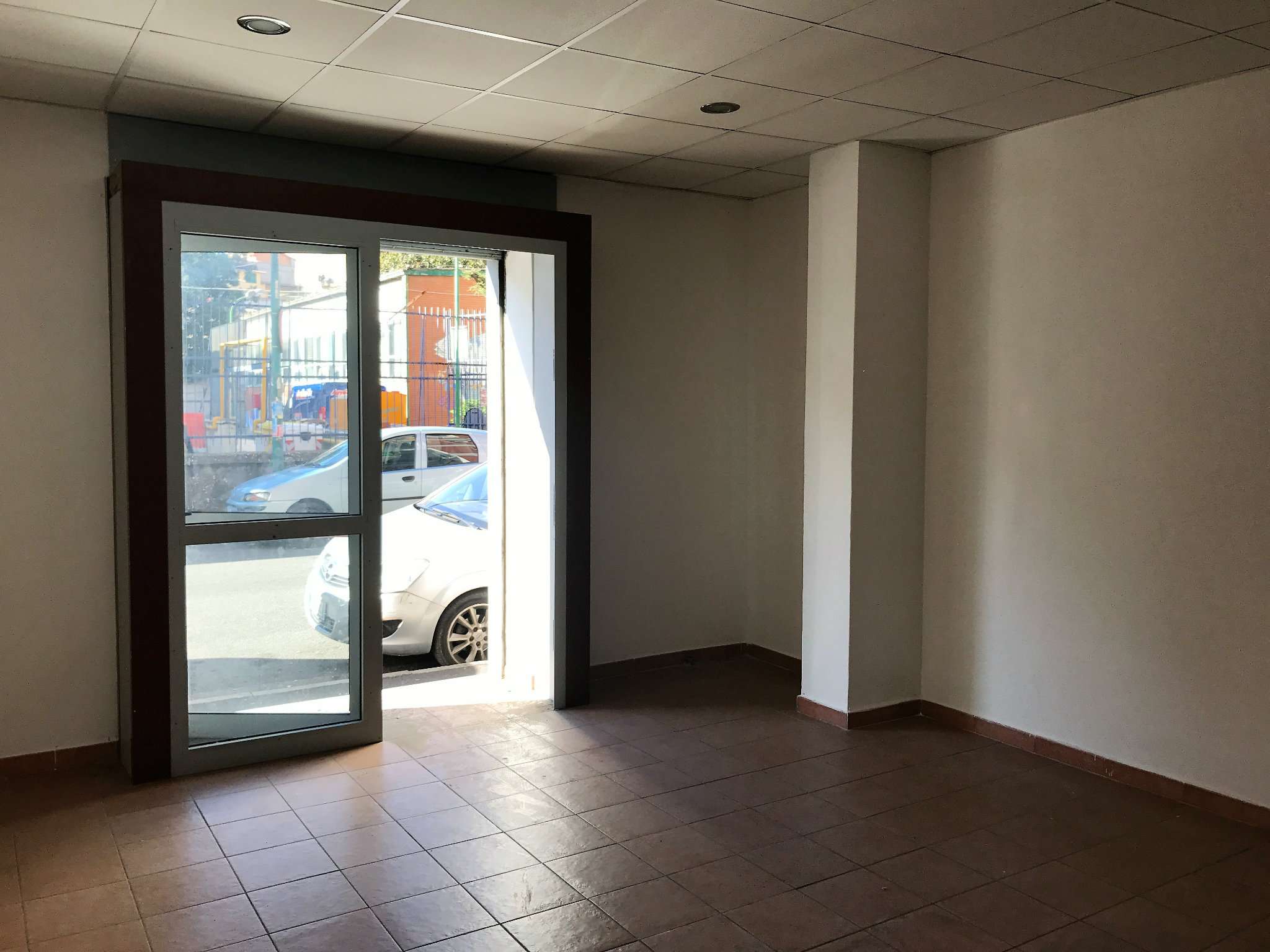 Negozio - Loc.Com. NAPOLI affitto  SECONDIGLIANO fratelli rosselli Lombardo Salvatore