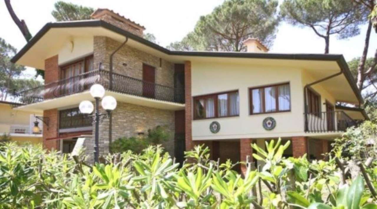 Villa FORTE DEI MARMI vendita   Roma Imperiale FinStar di Cinzia Cecconi