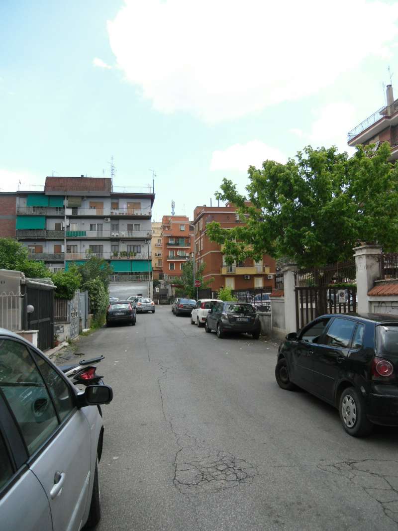 Negozio - Loc.Com. ROMA affitto  ALESSANDRINO  dell'edera Il Consulente Group