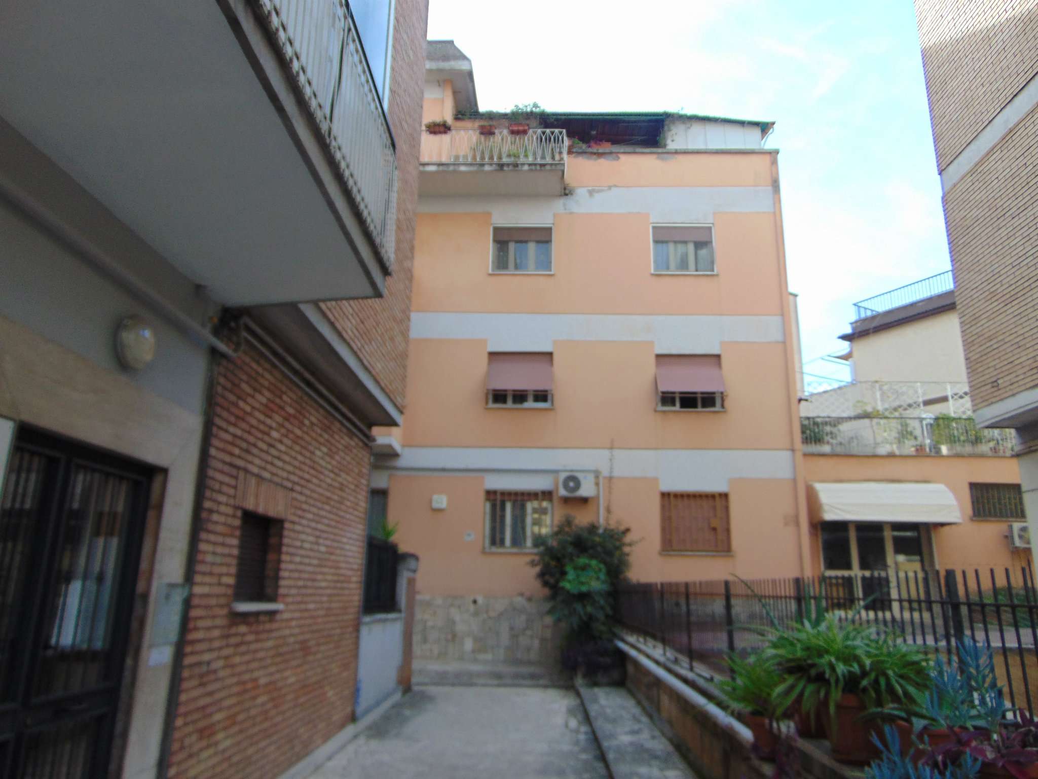  roma vendita quart: torre maura (zona della viii mun.)  il consulente group