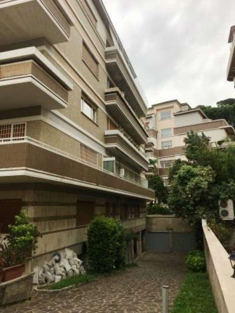 Appartamento ROMA affitto  SAN PIETRO via delle fornaci International Point Immobiliare