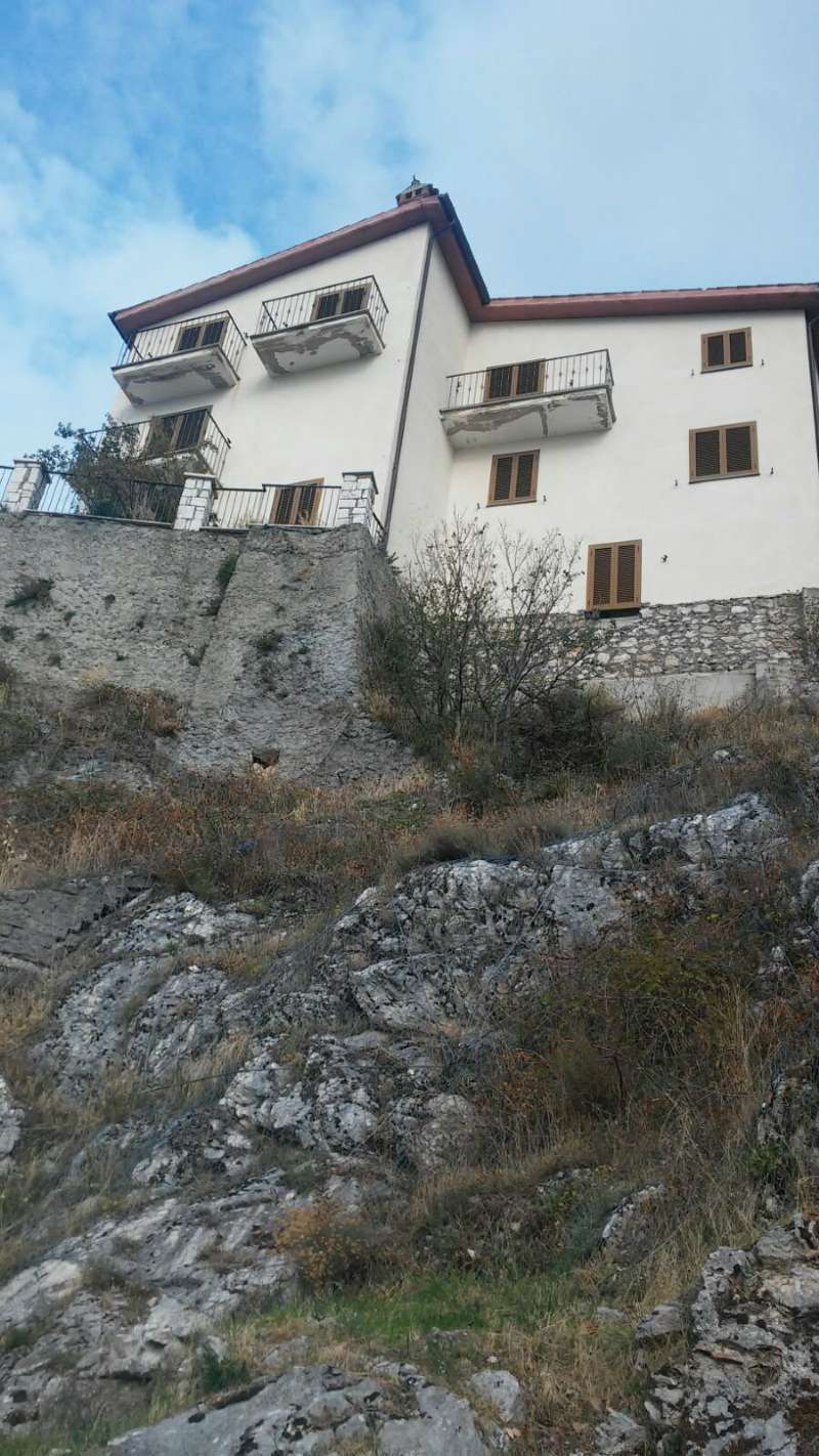 Villa Unifamiliare - Indipendente CERVARA DI ROMA vendita   P.Rossi Cecili Immobiliare