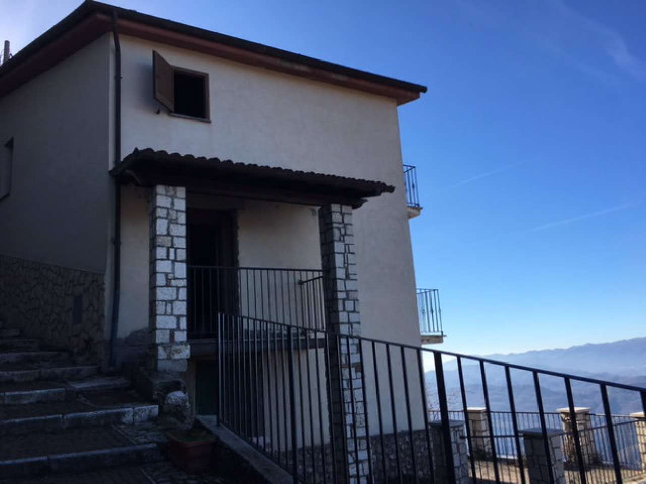 Villa Unifamiliare - Indipendente CERVARA DI ROMA vendita   P.Rossi Cecili Immobiliare
