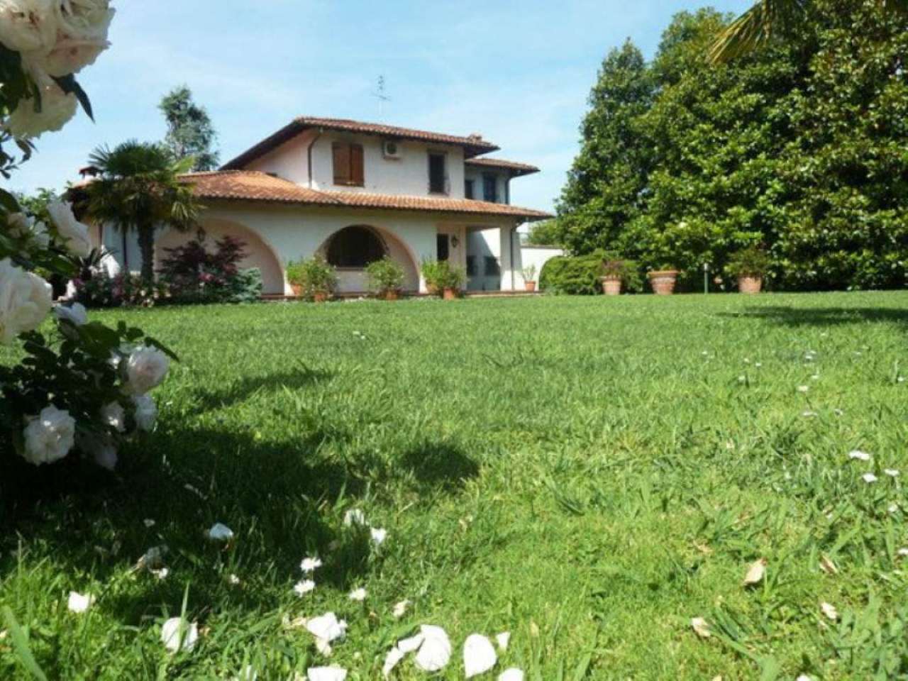  forte dei marmi vendita quart:  centro immobiliare busnelli