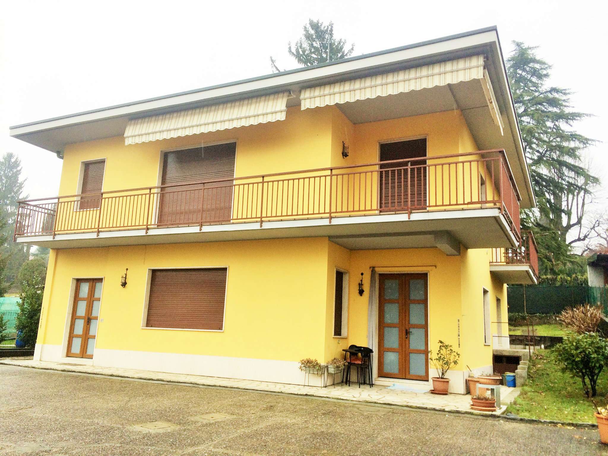 Villa Unifamiliare - Indipendente MORAZZONE vendita   via mameli CENTRO IMMOBILIARE BUSNELLI