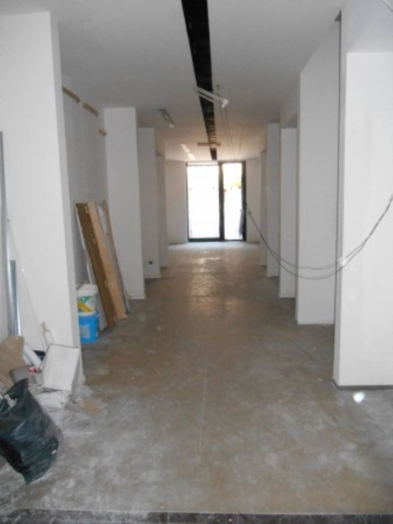 Negozio - Loc.Com. NAPOLI affitto  CHIAIA dei Mille PFC immobiliare