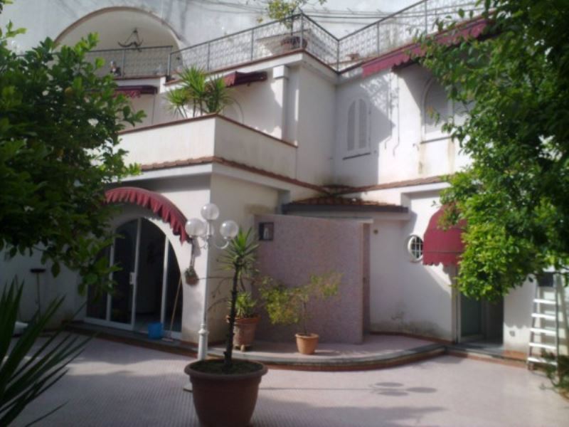 Villa NAPOLI vendita  POSILLIPO  PFC immobiliare