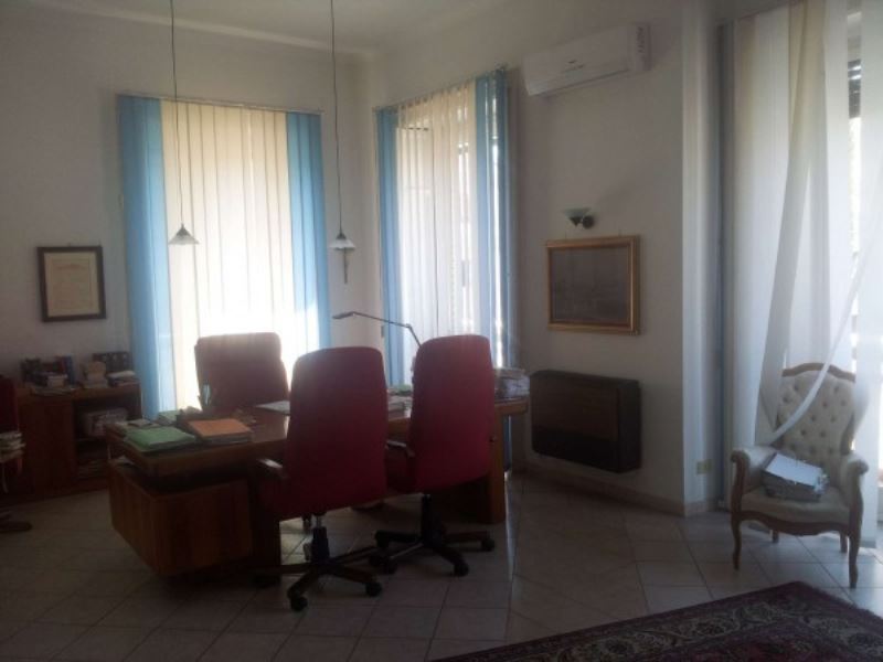 Ufficio - Loc.Com. NAPOLI affitto  CHIAIA  PFC immobiliare