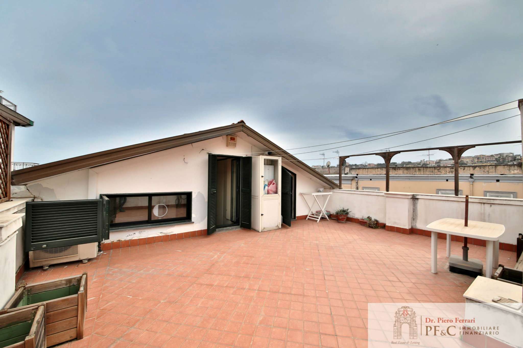 Appartamento NAPOLI vendita  VOMERO via tasso PFC immobiliare