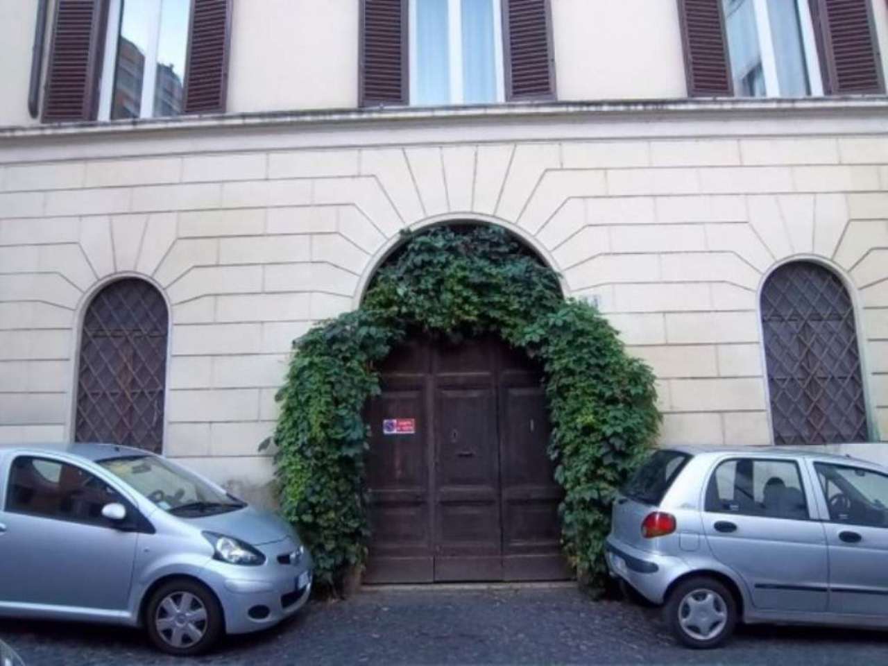Negozio - Loc.Com. ROMA vendita  Centro storico  IMMOBILIARE L.& M.DI LIBERATI LUCIANO E MARMONI R