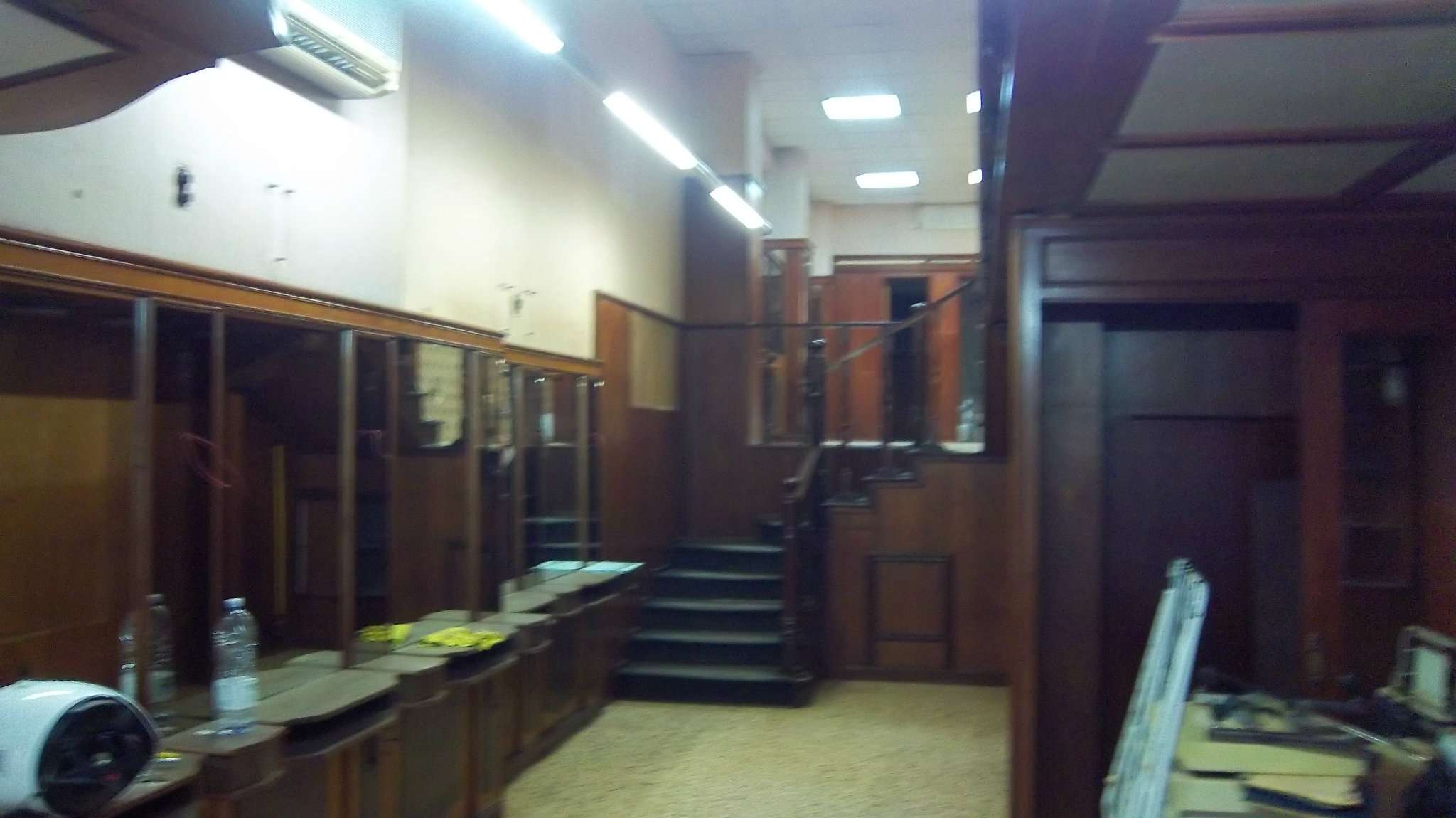 Negozio - Loc.Com. ROMA affitto  PRATI circonvallazione Clodia IMMOBILIARE L.& M.DI LIBERATI LUCIANO E MARMONI R