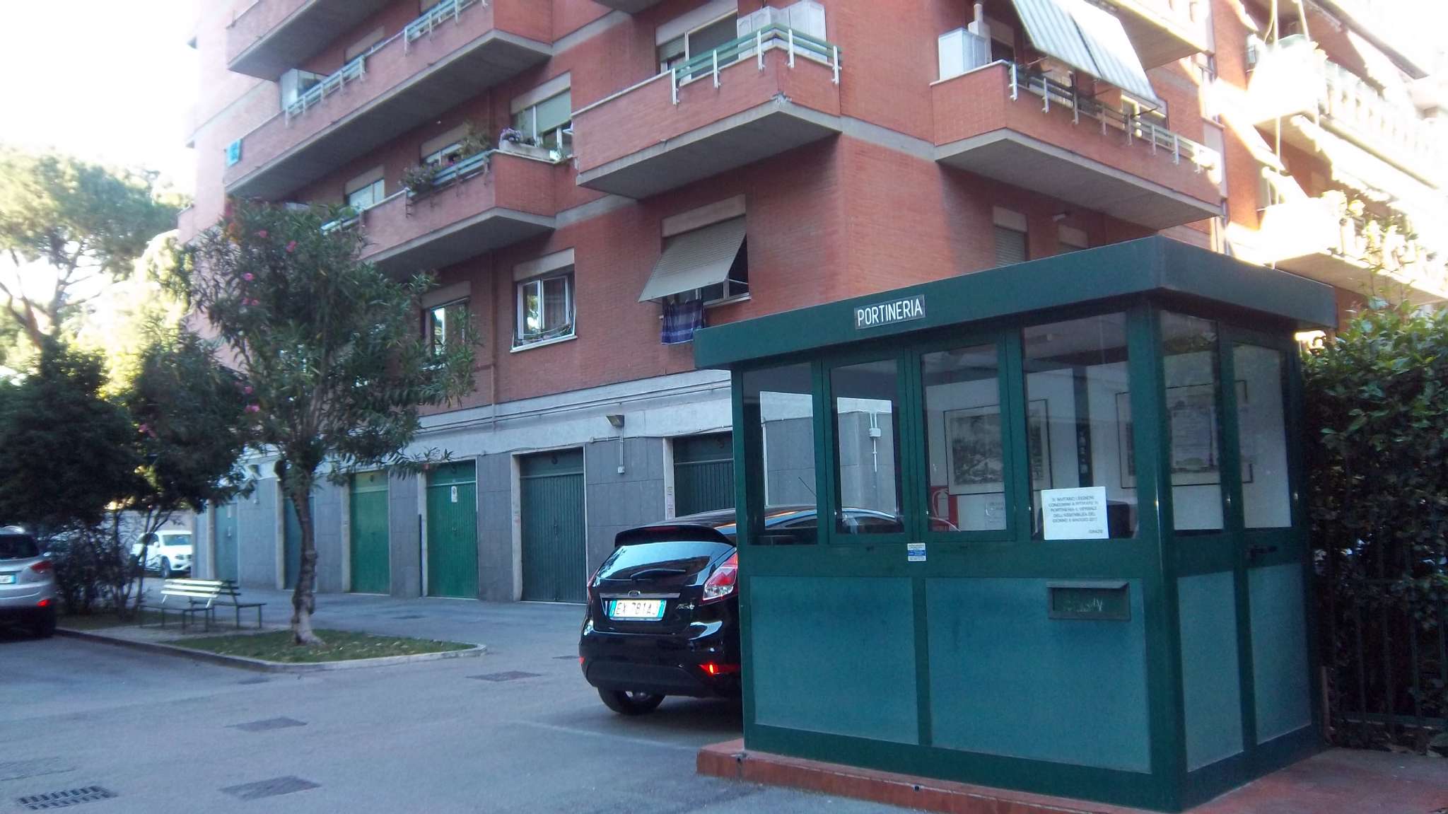 Appartamento ROMA vendita  PORTUENSE (XV MUN.) Via Pescia IMMOBILIARE L.& M.DI LIBERATI LUCIANO E MARMONI R