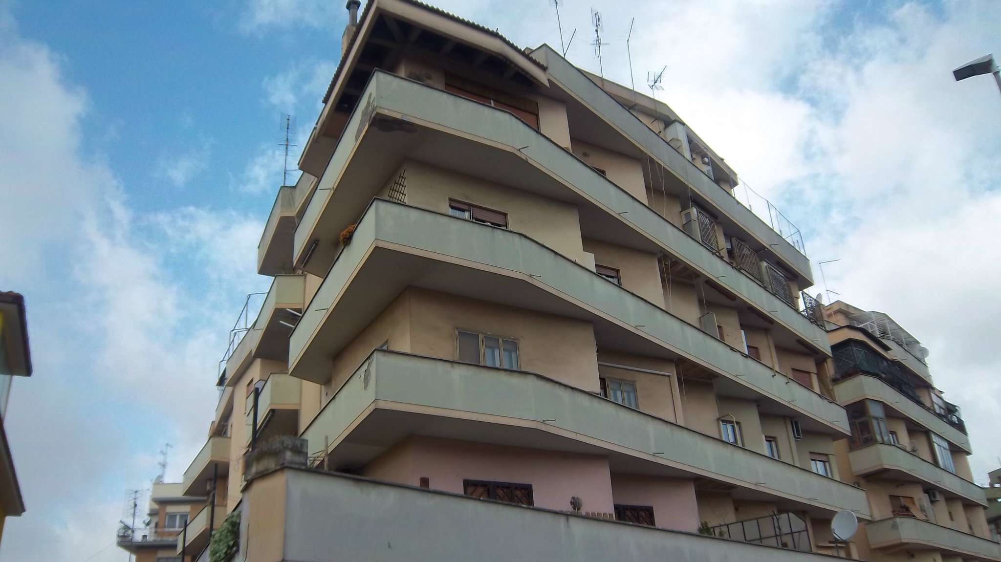 Appartamento ROMA vendita  PRENESTINO - CENTOCELLE  Via dei Salici IMMOBILIARE L.& M.DI LIBERATI LUCIANO E MARMONI R