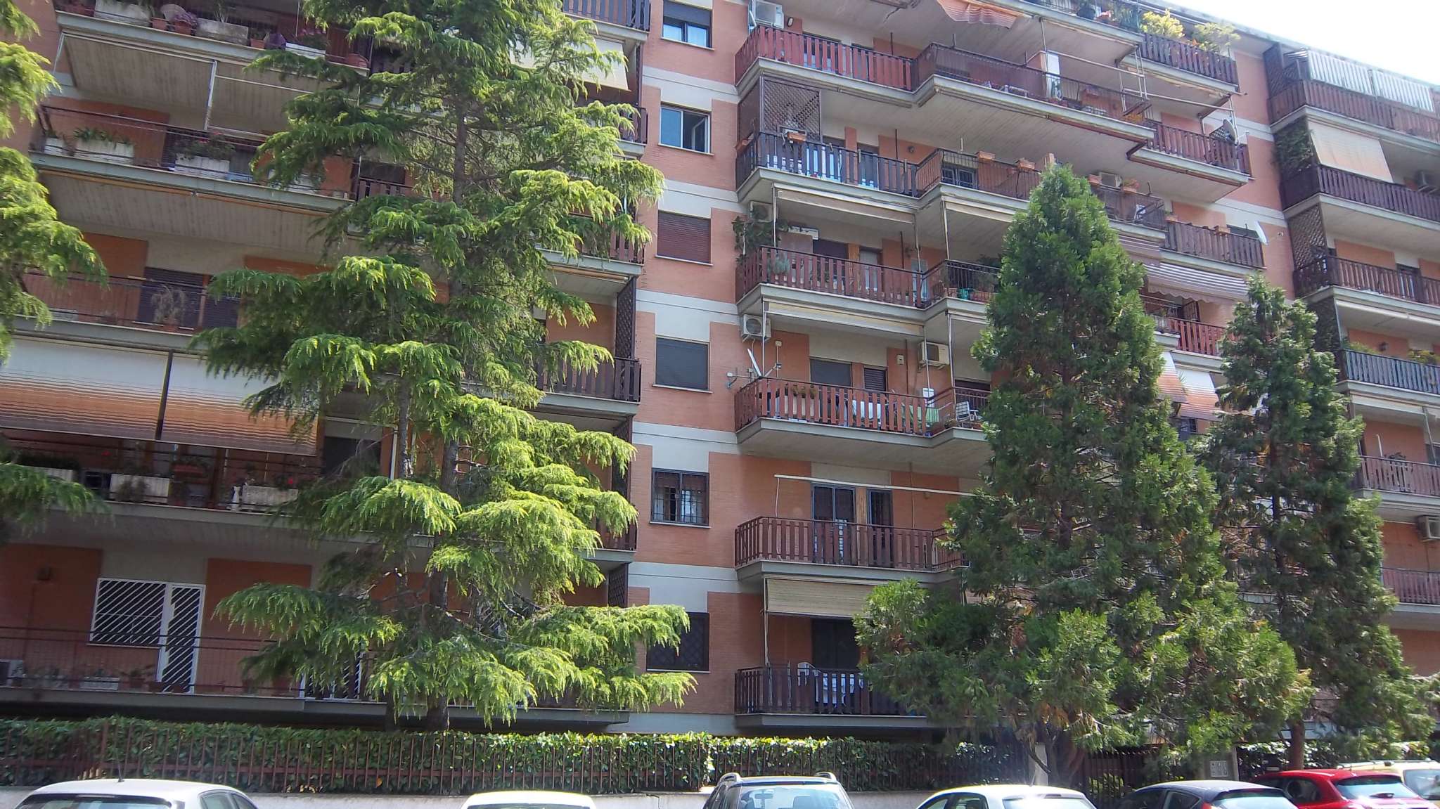 Appartamento ROMA vendita  EUROPA  Vitaliano Brancati IMMOBILIARE L.& M.DI LIBERATI LUCIANO E MARMONI R