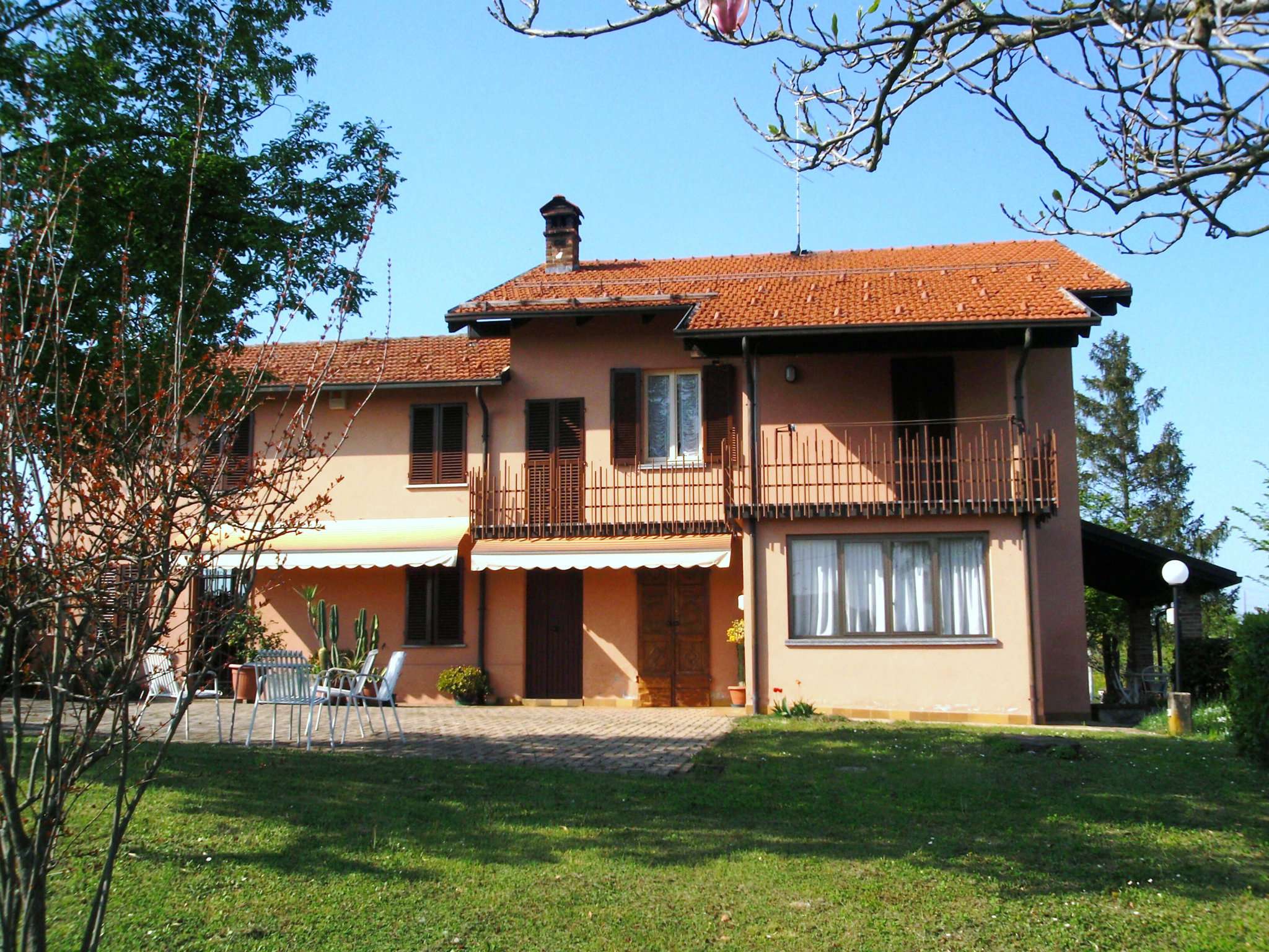 Villa Unifamiliare - Indipendente CASTELLETTO MERLI vendita    Asti domus