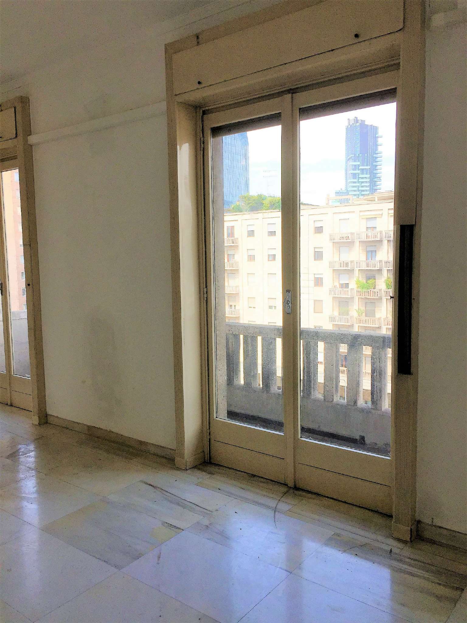 Ufficio - Loc.Com. MILANO affitto  REPUBBLICA Vittor Pisani mdre