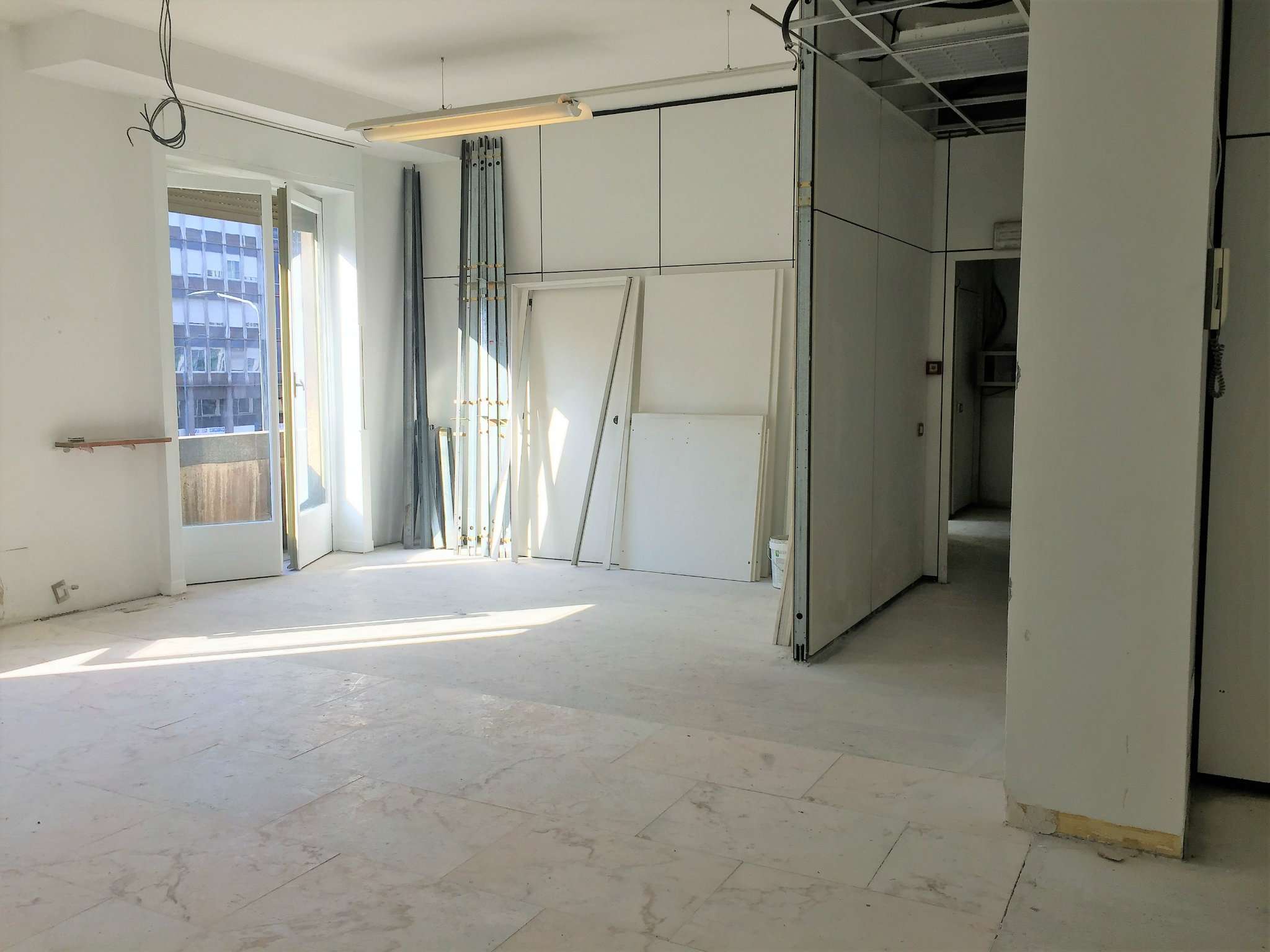 Ufficio - Loc.Com. MILANO affitto  REPUBBLICA Vittor Pisani mdre