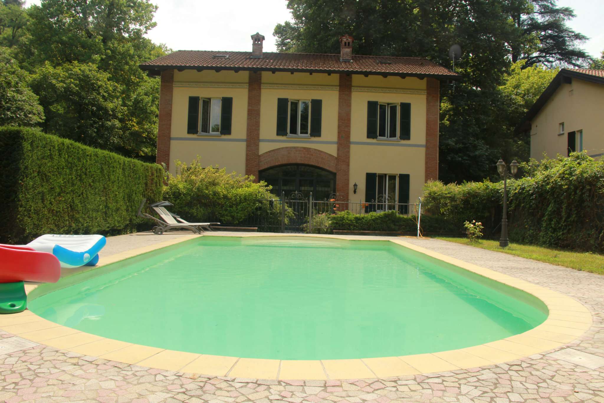 Villa Unifamiliare - Indipendente CARATE BRIANZA vendita   Fiume Immobiliare Garatti Monza