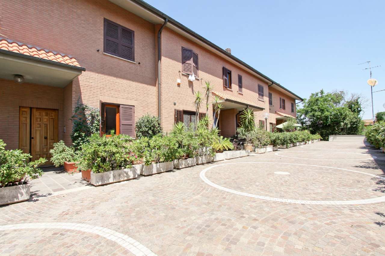 Villa Affiancata - Schiera ROMA vendita  TUSCOLANO (VI MUN.) Francesco di Benedetto RE/MAX Urbest