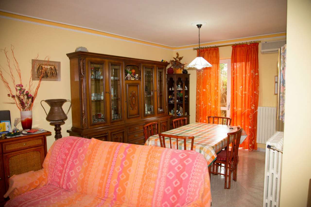 Villa Bifamiliare FROSINONE vendita   dei Sanniti RE/MAX Urbest