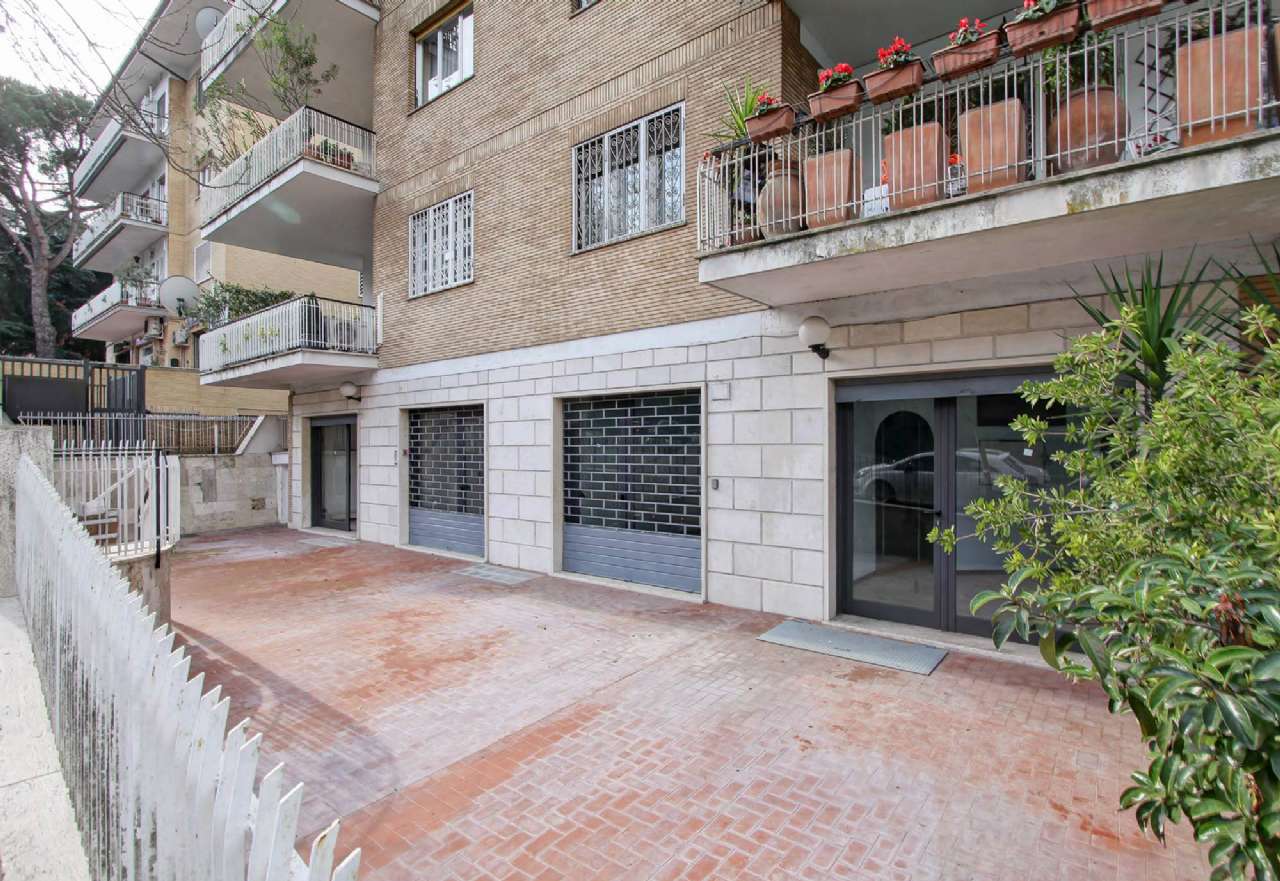 Negozio - Loc.Com. ROMA vendita   Mario Fani RE/MAX Urbest