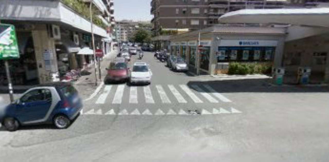  roma vendita quart: appia nuova re-max-urbest