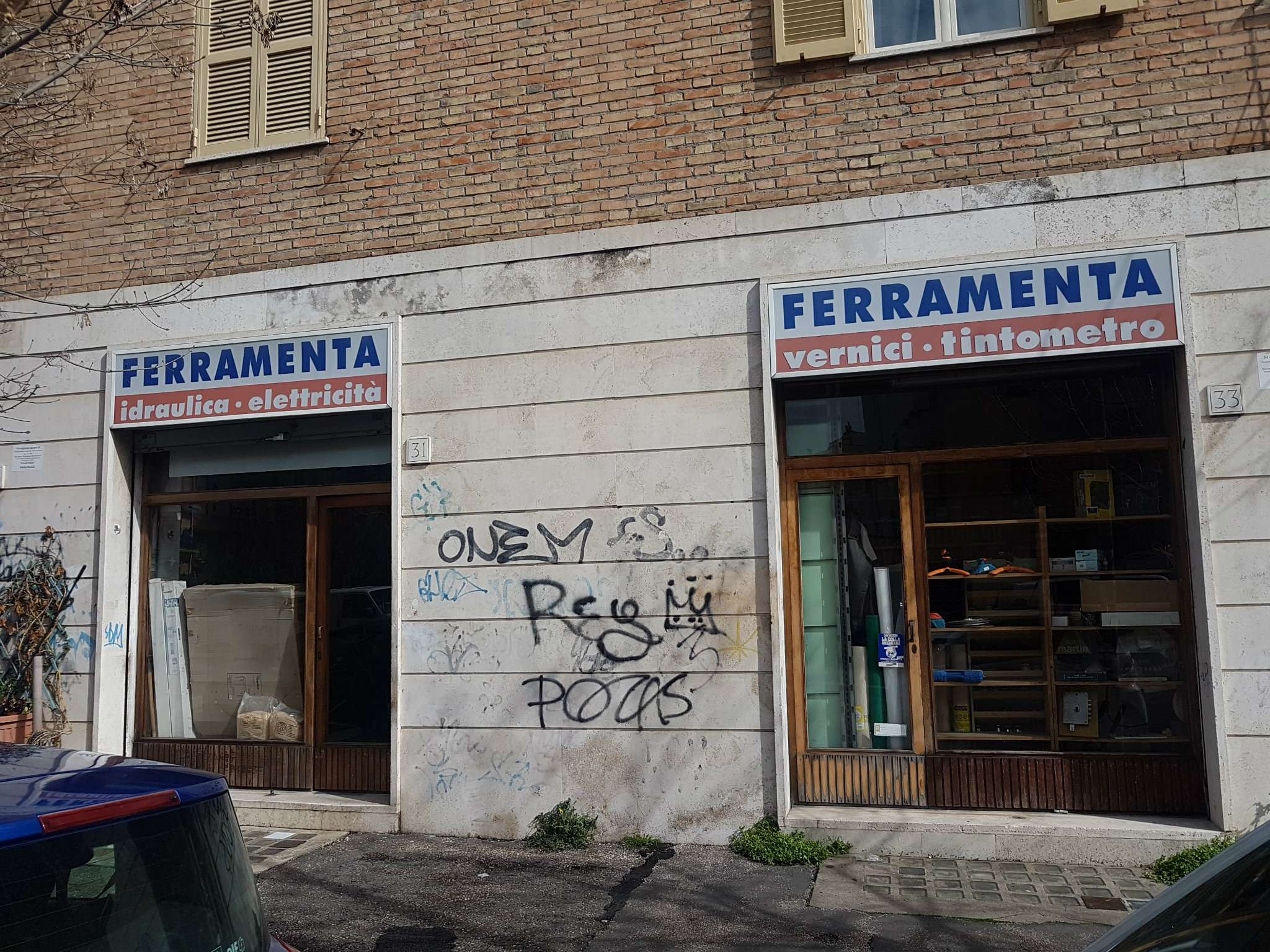 Negozio - Loc.Com. ROMA vendita  TUSCOLANO (VI MUN.) Opita Oppio RE/MAX Urbest
