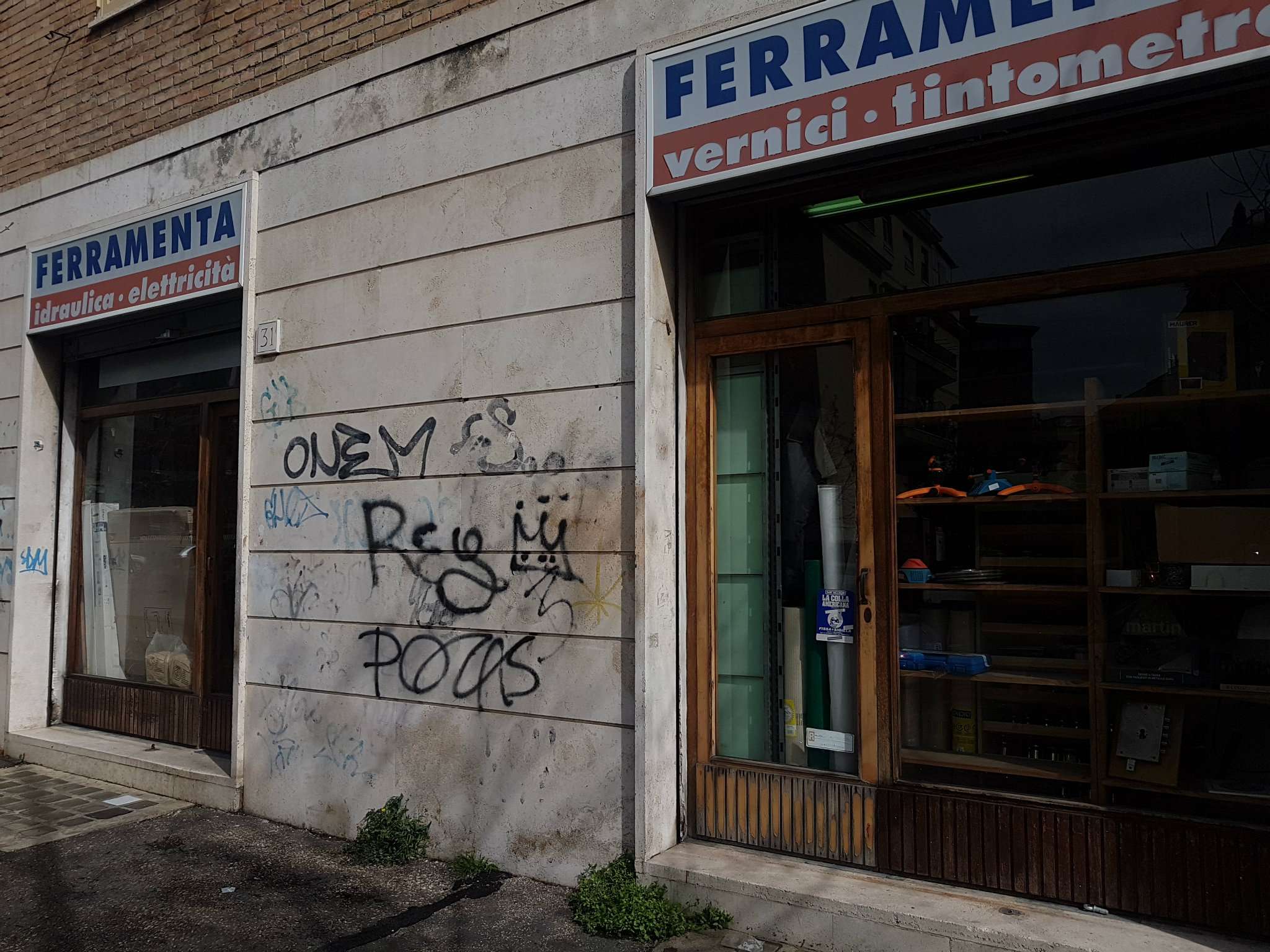 Negozio - Loc.Com. ROMA vendita  TUSCOLANO (VI MUN.) Opita Oppio RE/MAX Urbest