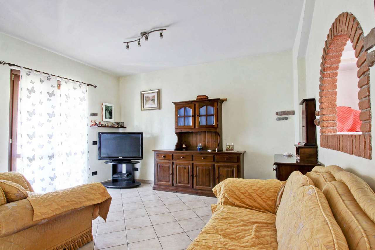 Villa Bifamiliare ROMA vendita  ACILIA Castel Porziano RE/MAX Urbest