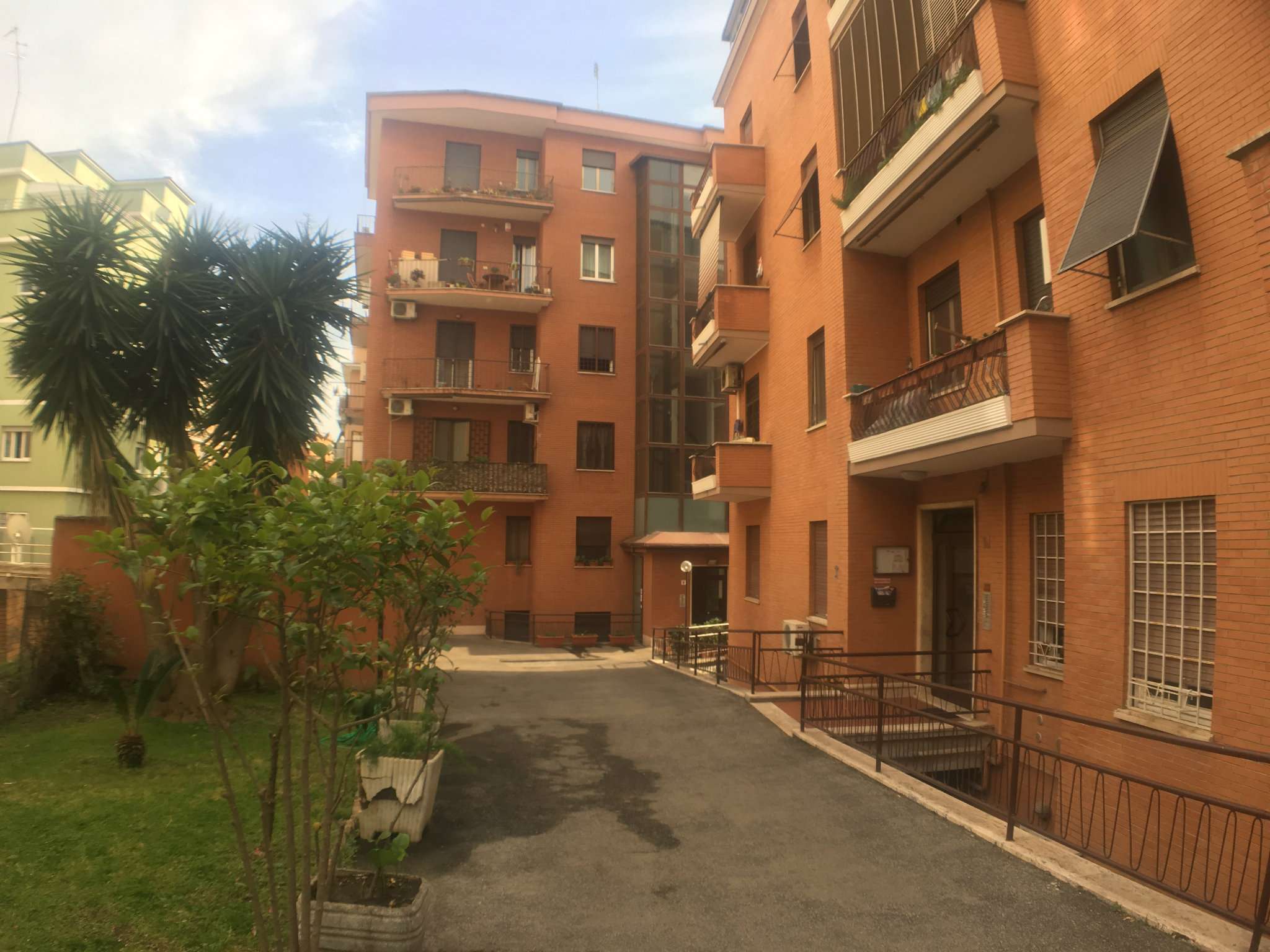  roma vendita quart: gianicolense (xv mun.) re/max urbest