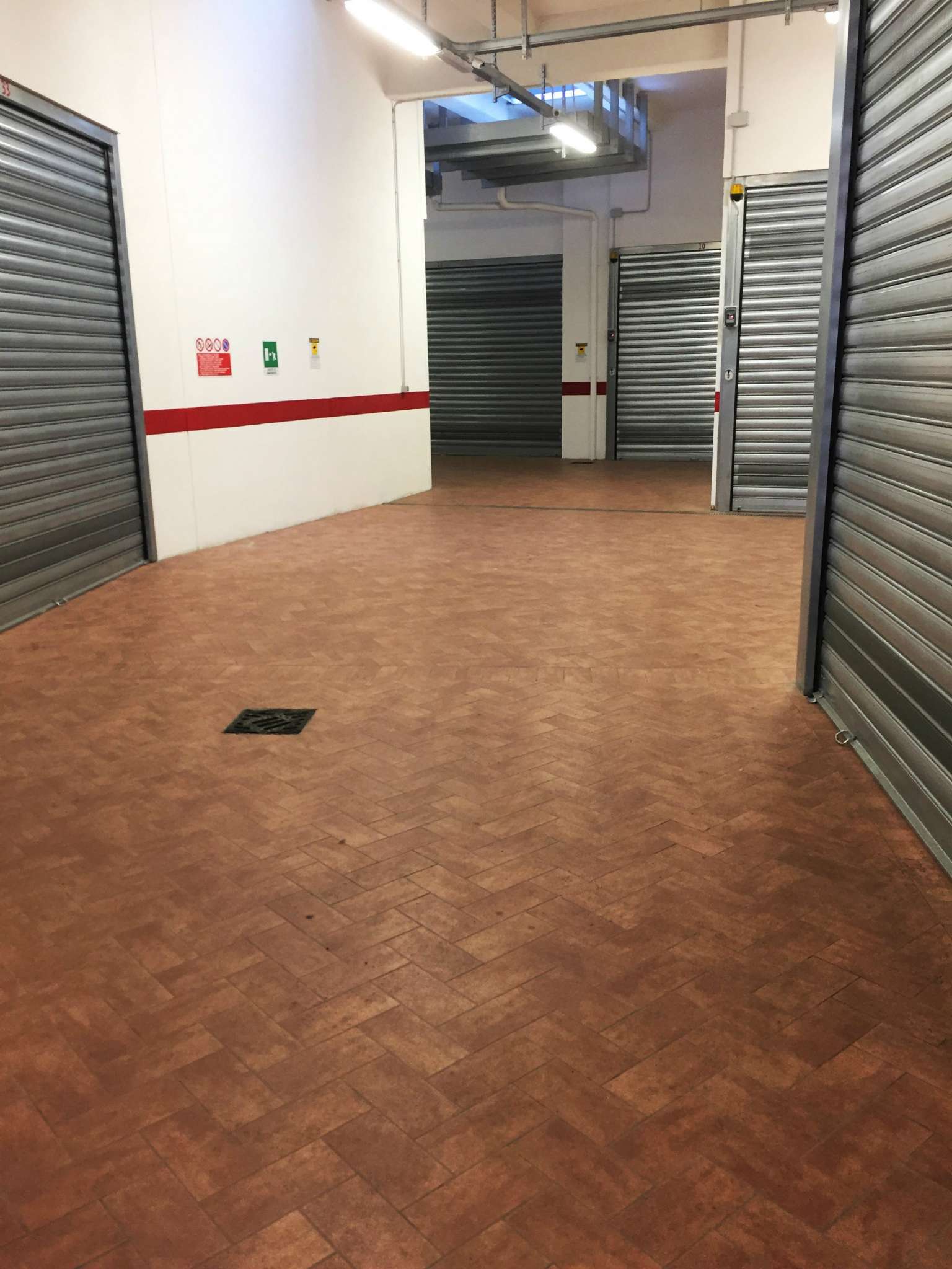 Box auto - Posto auto ROMA vendita  MARCONI  RE/MAX Urbest