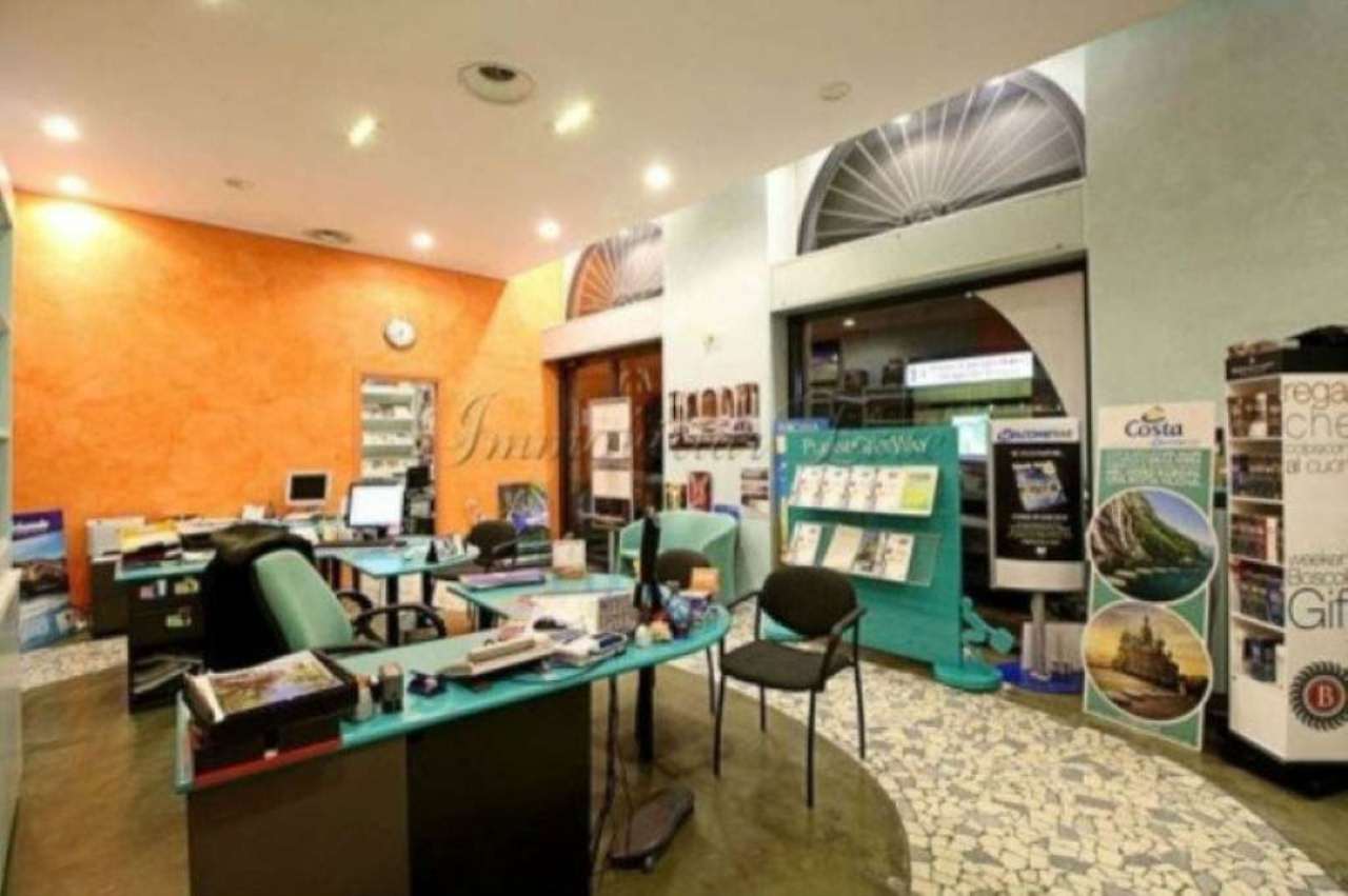 Negozio - Loc.Com. MILANO vendita  CENTRO STORICO via fieno Immobiliare Bertelli