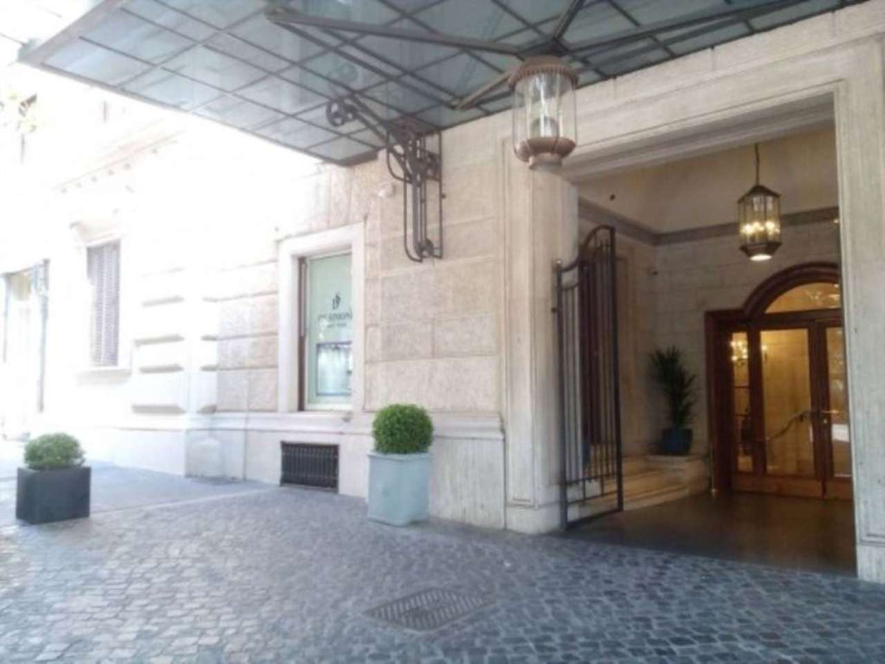 Negozio - Loc.Com. ROMA affitto  Centro storico Vittorio Veneto INTERCONSULTING Rome Cavalieri
