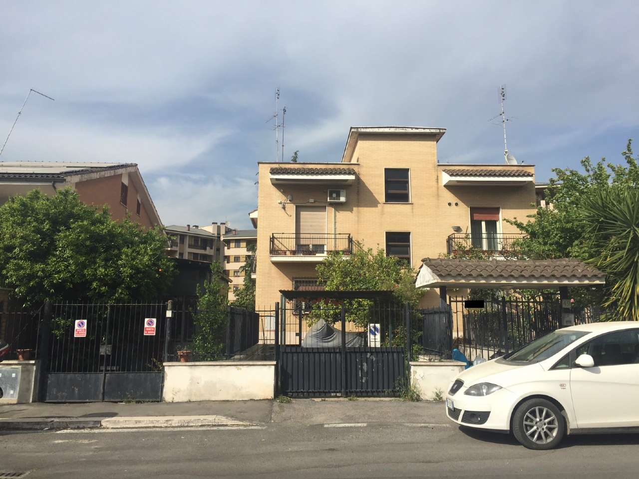  roma vendita quart: laurentina paola ciotti immobiliare