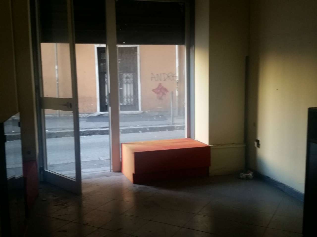 Negozio - Loc.Com. GENOVA vendita  SAMPIERDARENA via Canzio Columbia Immobiliare