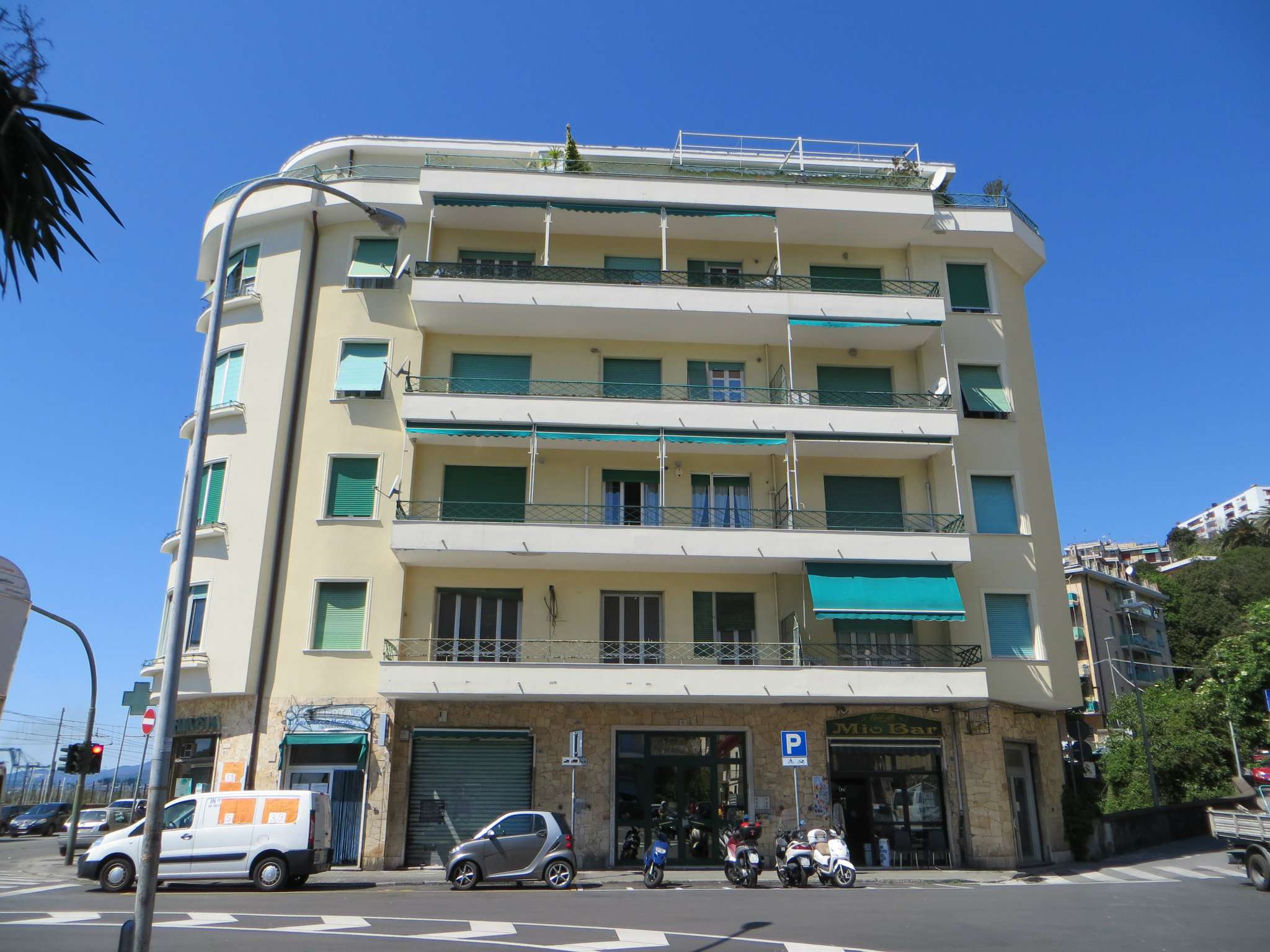  genova vendita quart: pegli columbia immobiliare