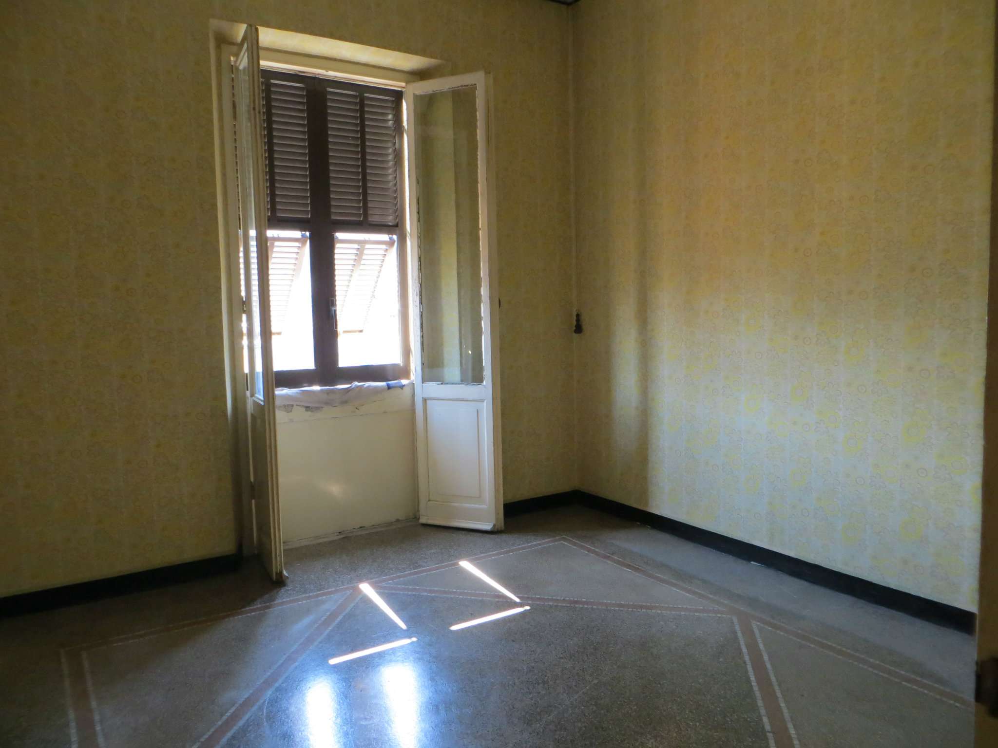 Appartamento GENOVA vendita  PEGLI viale Modugno Columbia Immobiliare