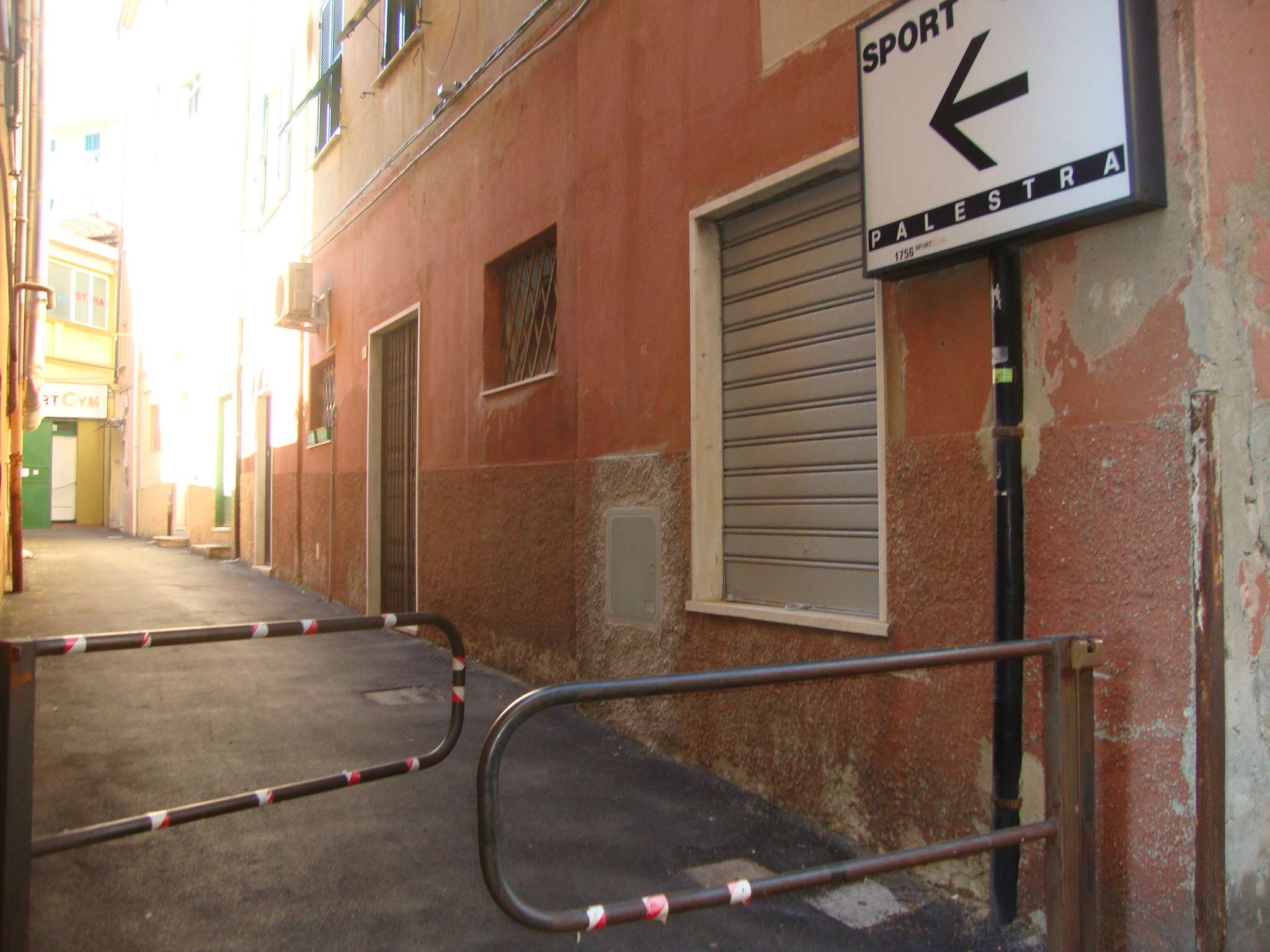 Negozio - Loc.Com. GENOVA vendita  PEGLI VIA TEODORO DI MONFERRATO IMMOBILIARE SOLE