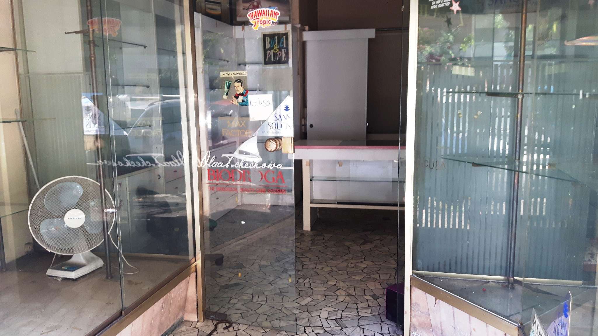 Negozio - Loc.Com. ROMA vendita  APPIA NUOVA raffaele de cesare Paolucci Rossana