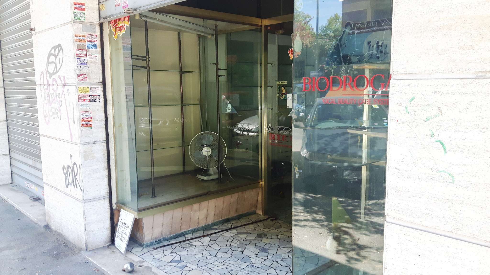 Negozio - Loc.Com. ROMA vendita  APPIA NUOVA raffaele de cesare Paolucci Rossana