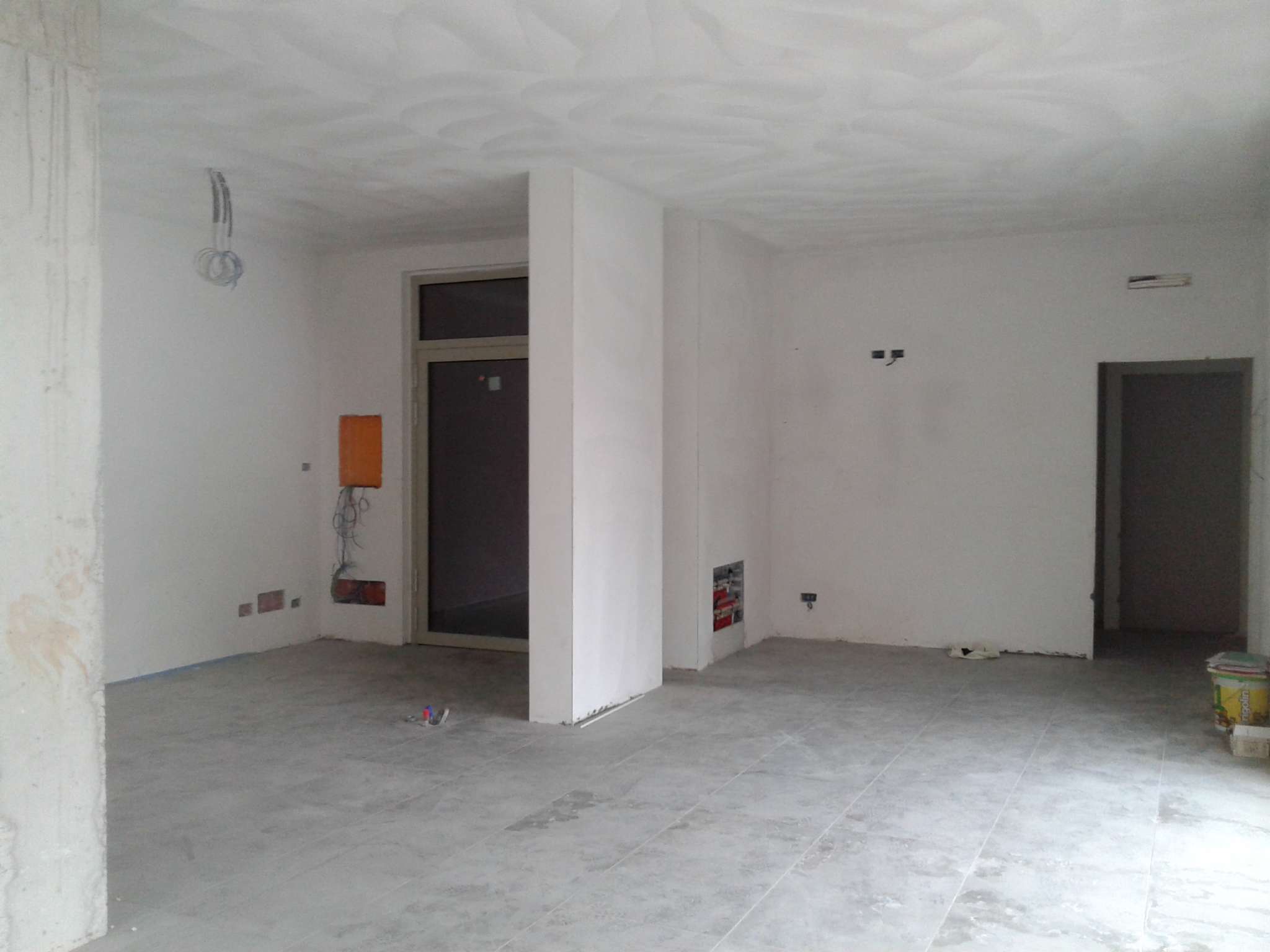 Negozio - Loc.Com. PIACENZA affitto    FARNESE SOLUZIONI IMMOBILIARI