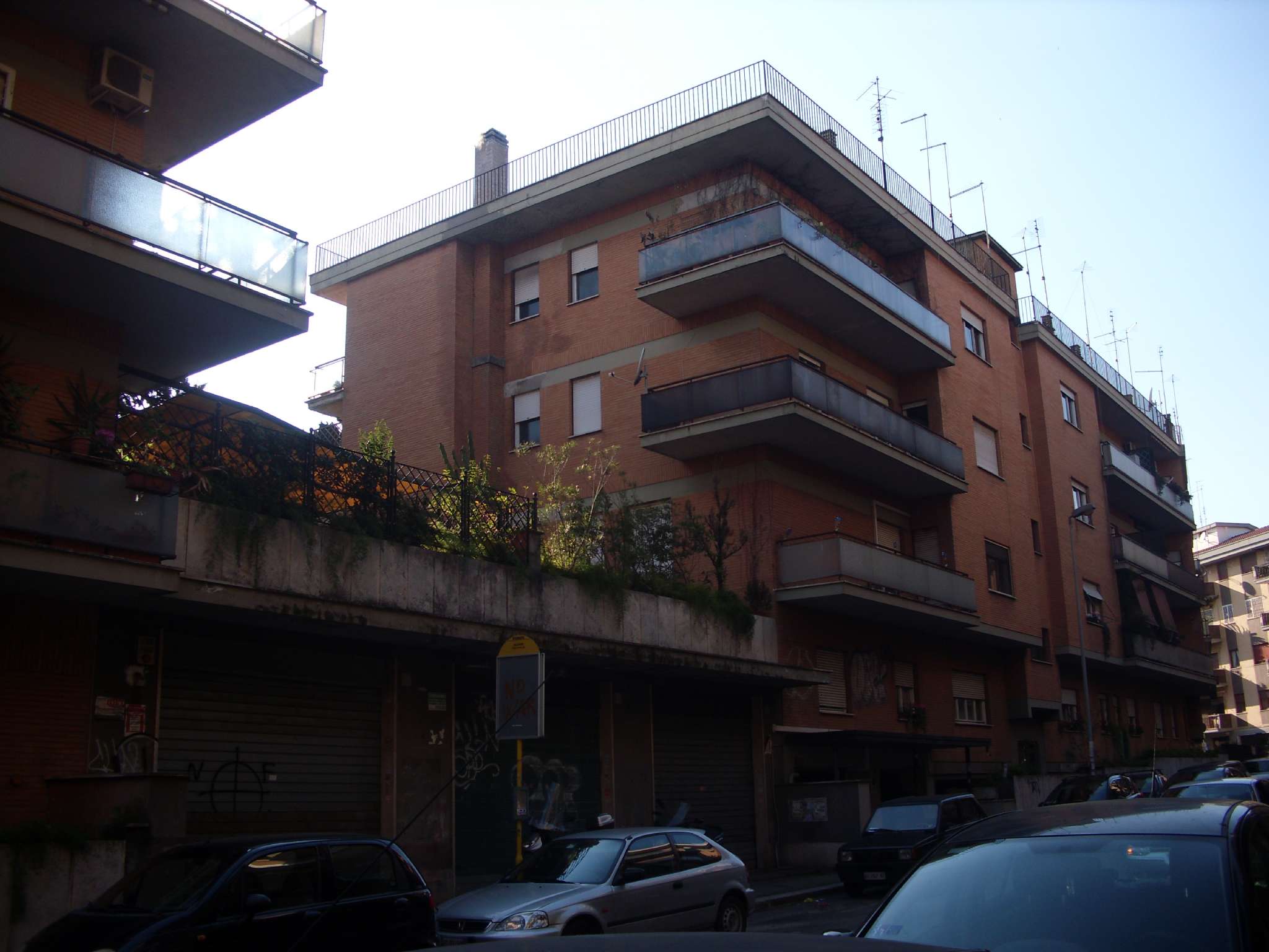  roma affitto quart: nuovo salario v.r. immobiliare s.r.l.