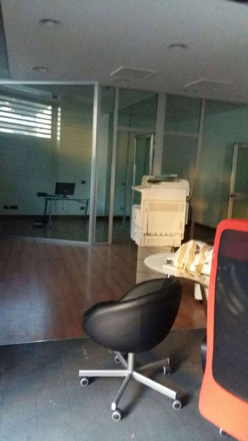 Negozio - Loc.Com. ROMA vendita  TUSCOLANO (VI MUN.) Tuscolana Gruppo MD