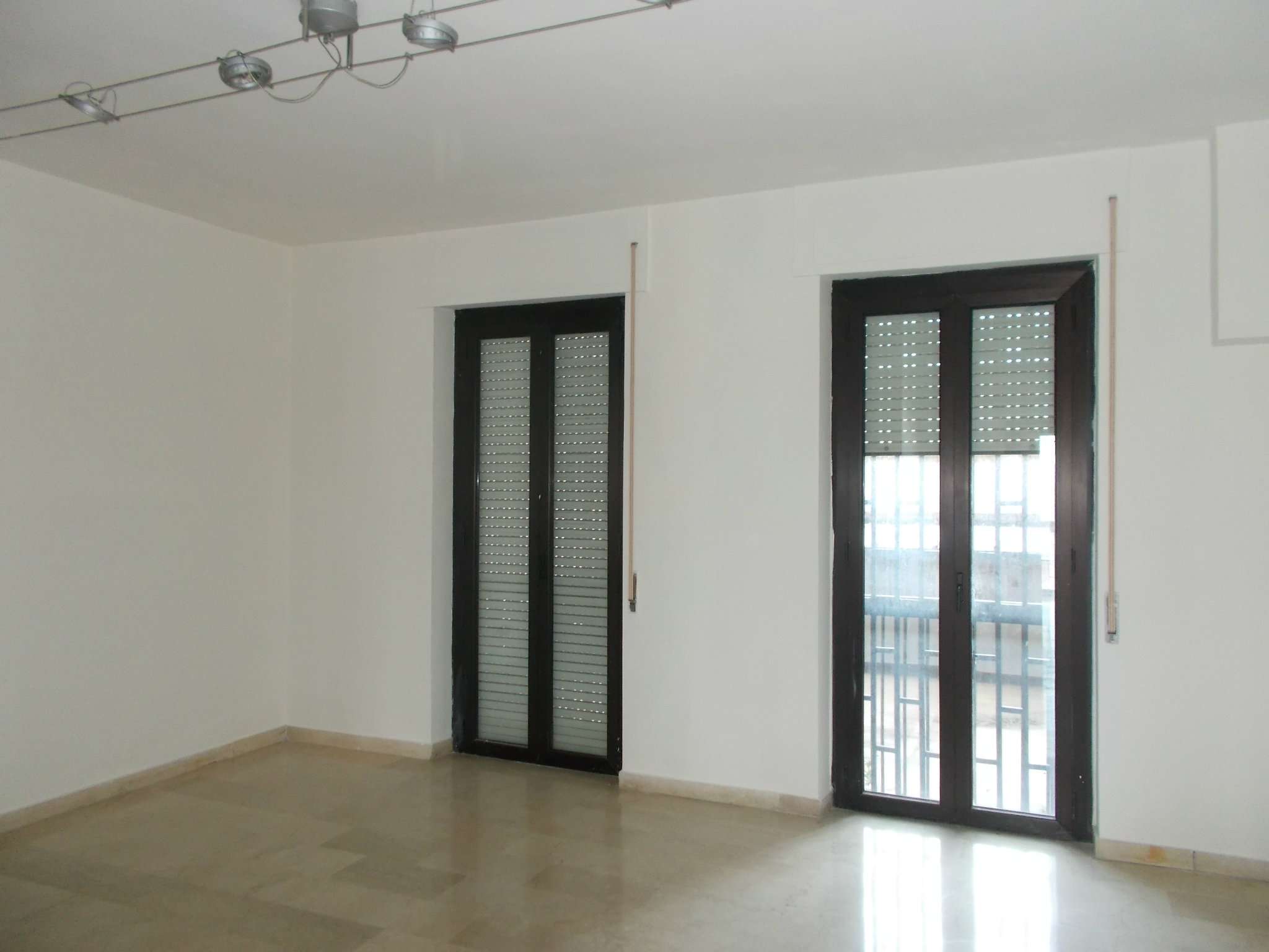 Ufficio - Loc.Com. NAPOLI affitto  SAN LORENZO Reggia di Portici d&d immobili di prestigio